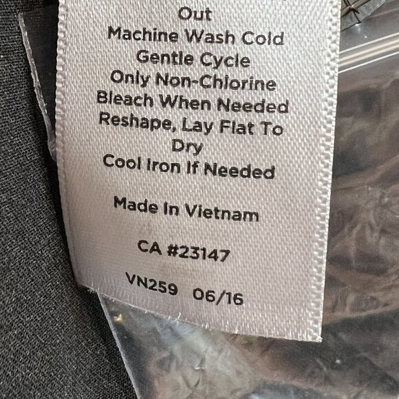 Talbots Black Lace Nylon Blend Top Long Sleeve Gathered Waist Size XS NWT - Picture 10 of 10